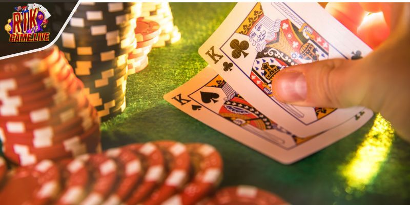 Mẹo bỏ túi thắng cược khi chơi Mậu Binh RIKVIP